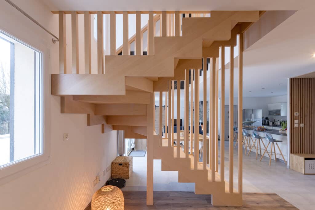 Escalier En Bois Massif Pour Intérieur Et Extérieur Main