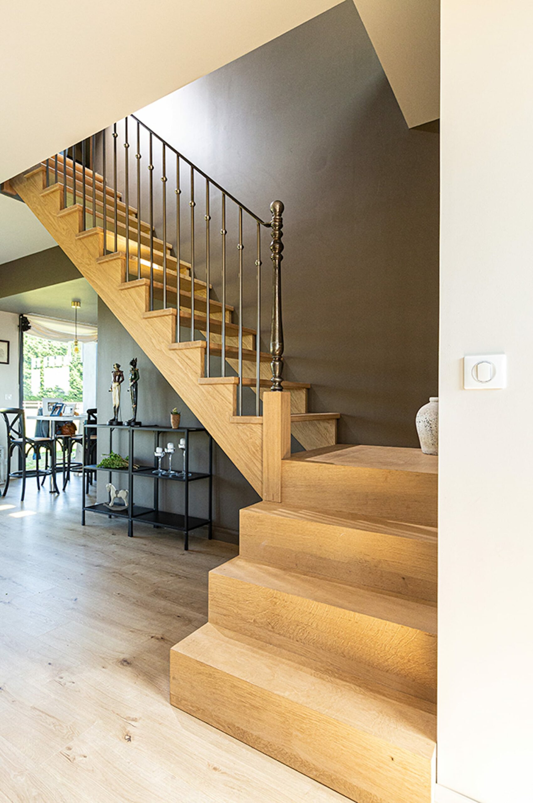Escalier quart tournant : modèles, calcul, plans et conseils