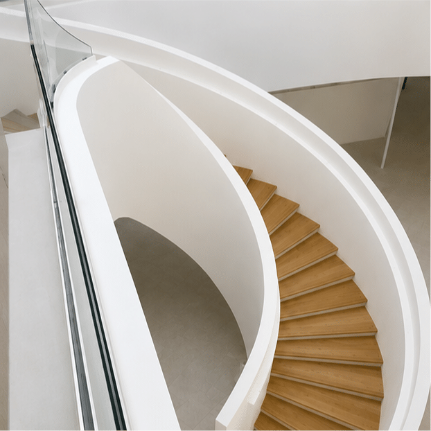 Prix d’un escalier sur mesure : quel budget prévoir ?